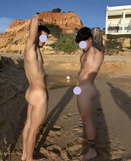 Uomini chat adulti al telefono